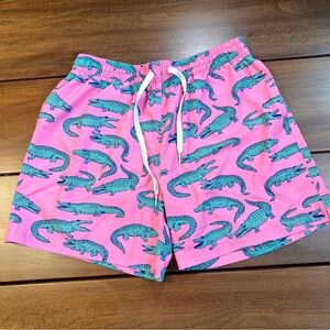 Chubbies Pink Alligator Patterned Swim Shorts Trunks Fits like Medium NO MESH